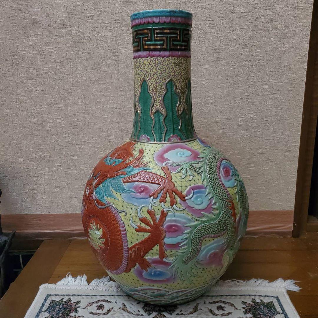 中国古玩　粉彩雲龍紋　大花瓶　天球瓶