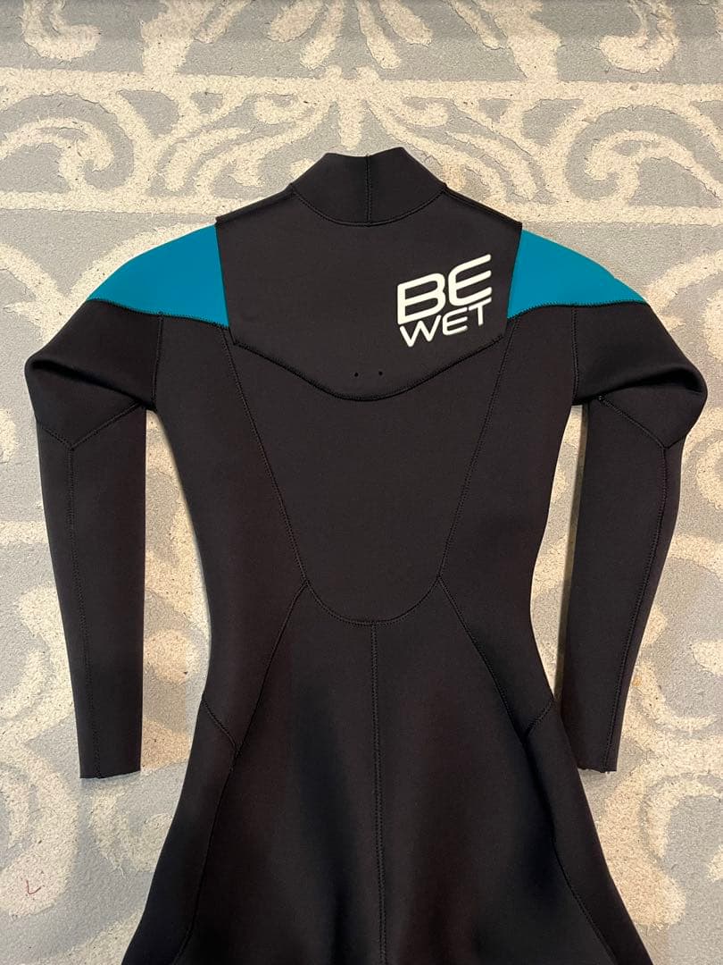 未使用品　BEWET レディース　3ミリフルスーツ