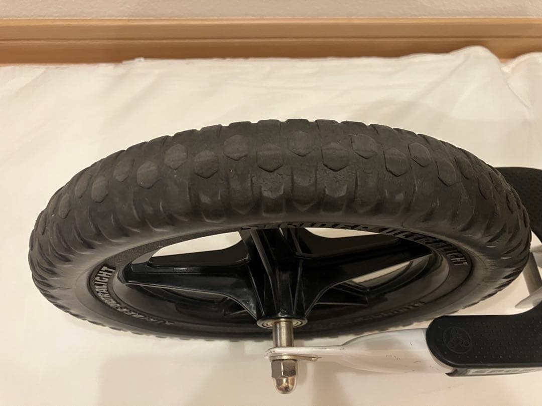 STRIDER ストライダーバランスバイク ホワイト　限定色