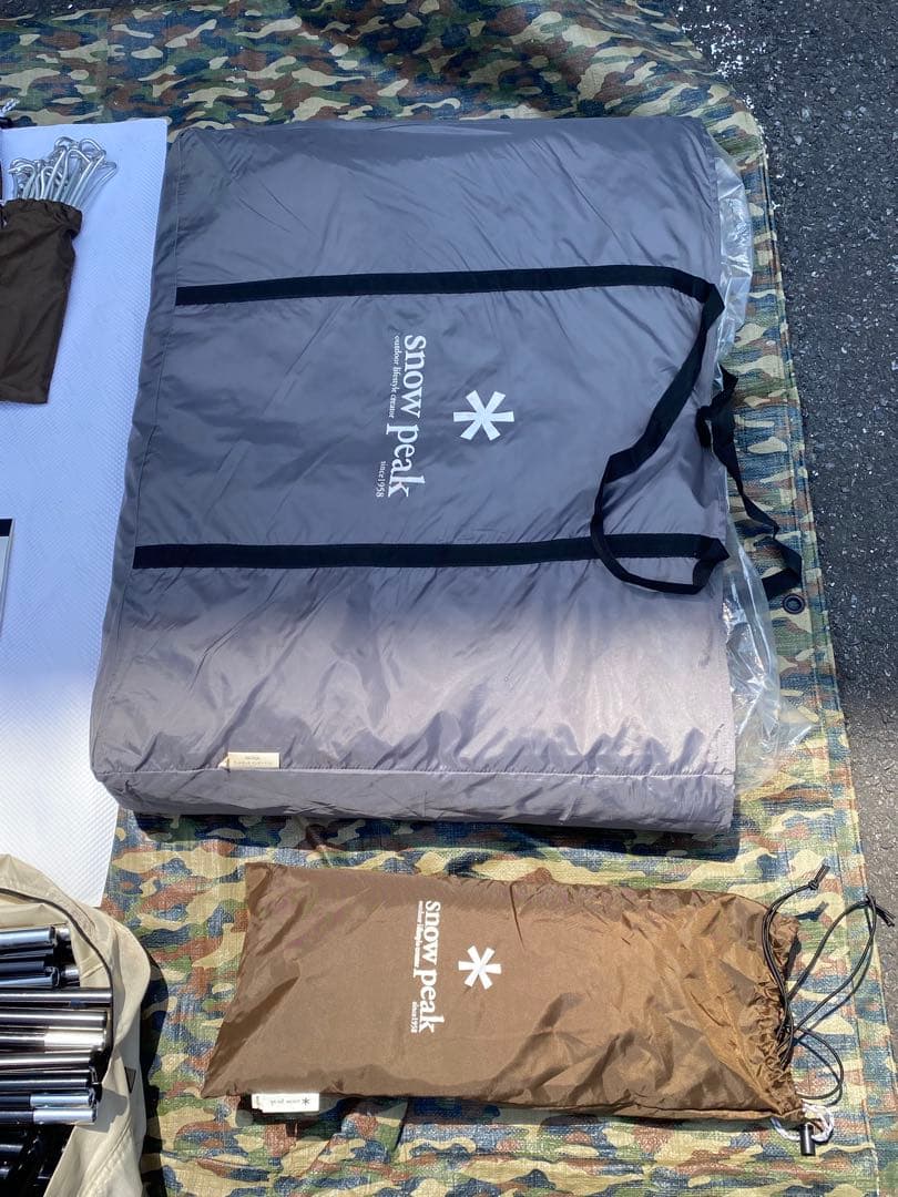 雪峰祭ランドロックPro アイボリー　専用マット、シート付　インナーテント未使用