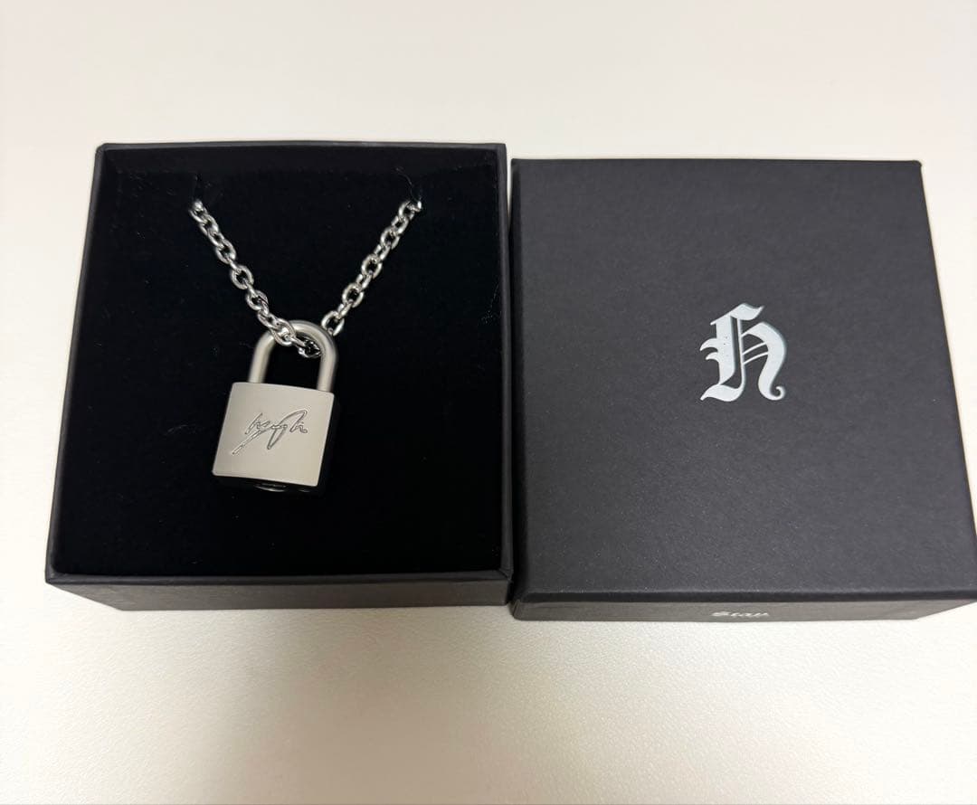 ヒョンジン メンプロ 南京錠ネックレス