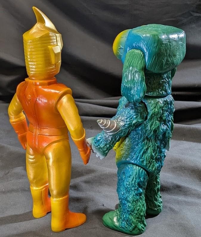 ギラギンド「スペクトルマン」登場怪獣（ベアモデル）ソフビフィギュア