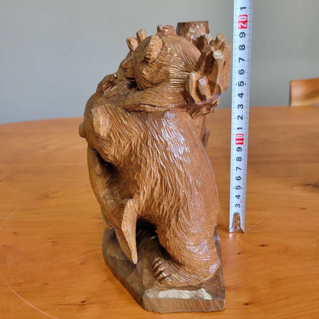【匿名発送】木彫りの熊　親子熊　木工品　工芸品　置物　熊3体　シャケ　3匹の熊
