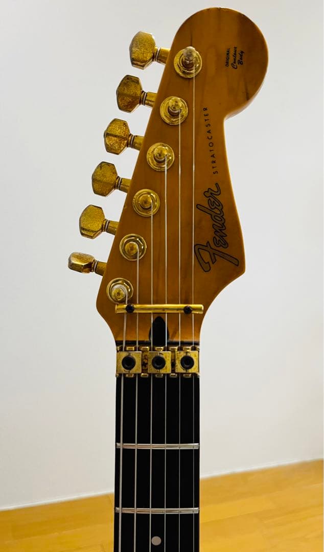 Fender Japan STR-80R ストラトキャスター