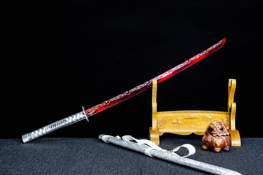 古兵器   武具　刀装具　日本刀　模造刀   居合刀 赤炎刺繍春刀