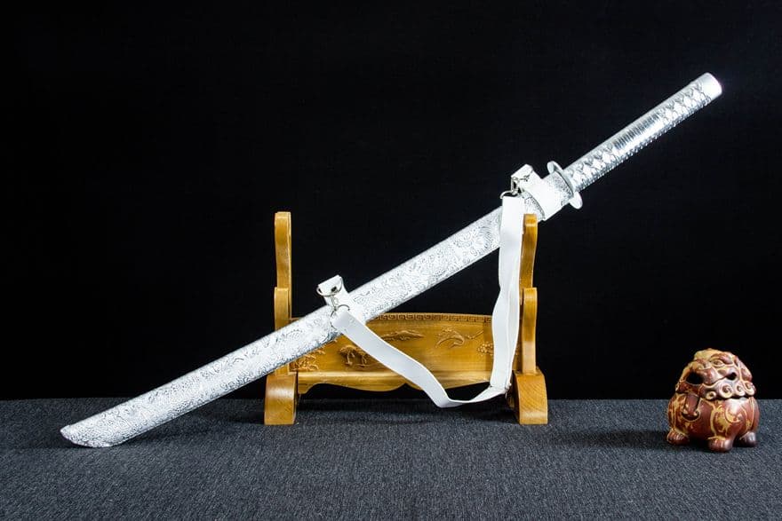 古兵器   武具　刀装具　日本刀　模造刀   居合刀 赤炎刺繍春刀