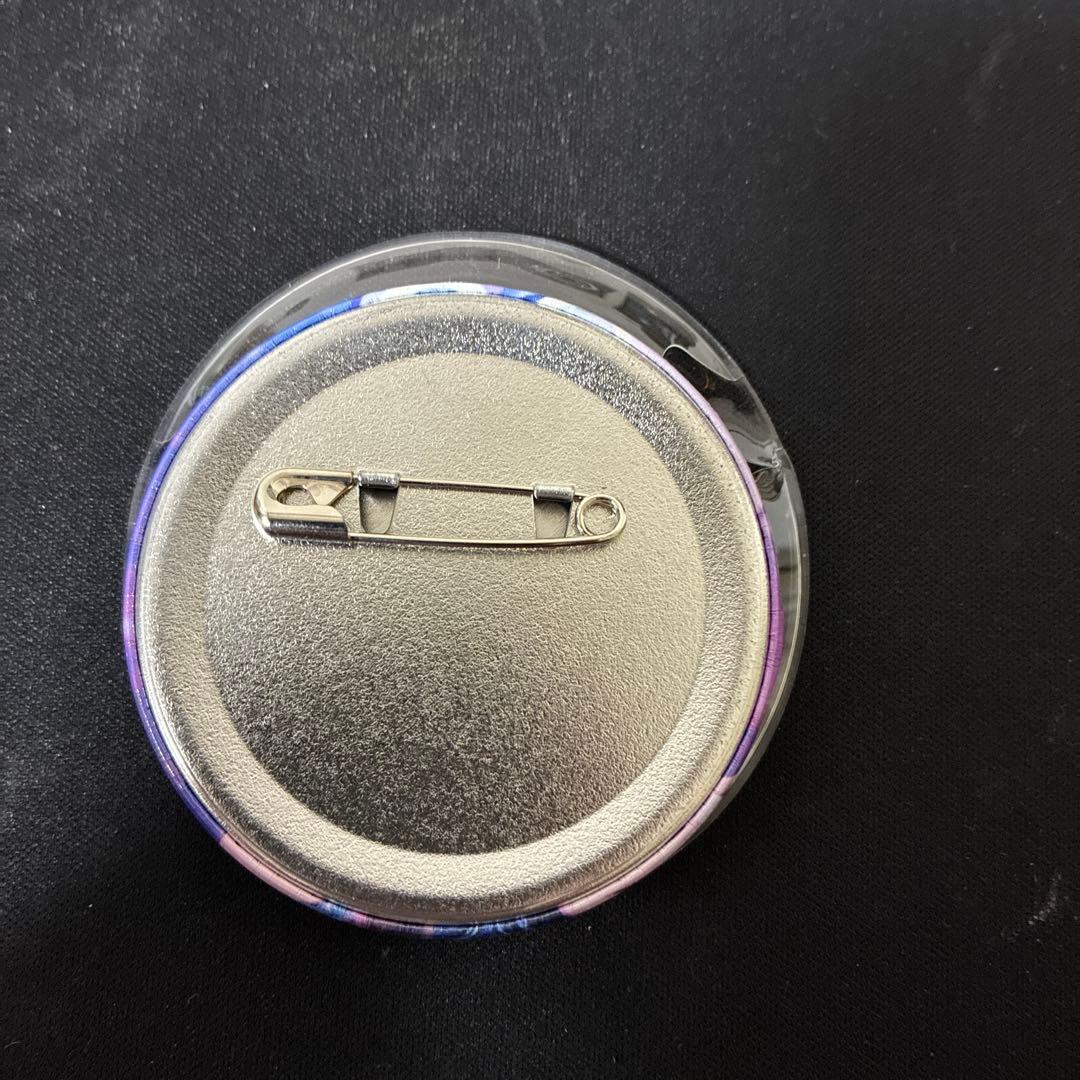 NiziU RIKU リク　サイン入り缶バッジ