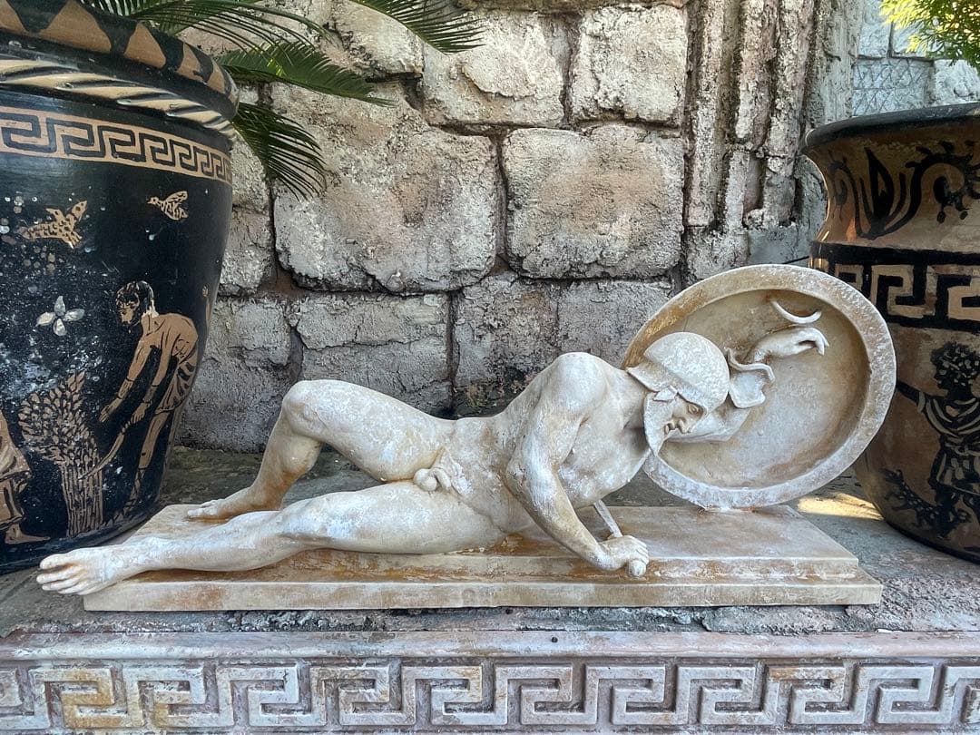 横たわる負傷したギリシャ戦士 - アファイア神殿 長さ60cm ギリシア神話