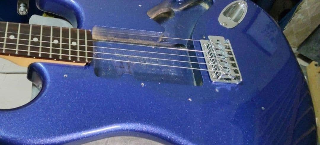 ストラトキャスター　タイプ　ボディ　メイビス　Mavis