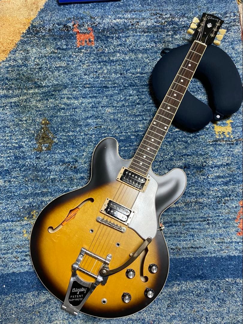 ギブソンES335 satin(satin vintage burst)