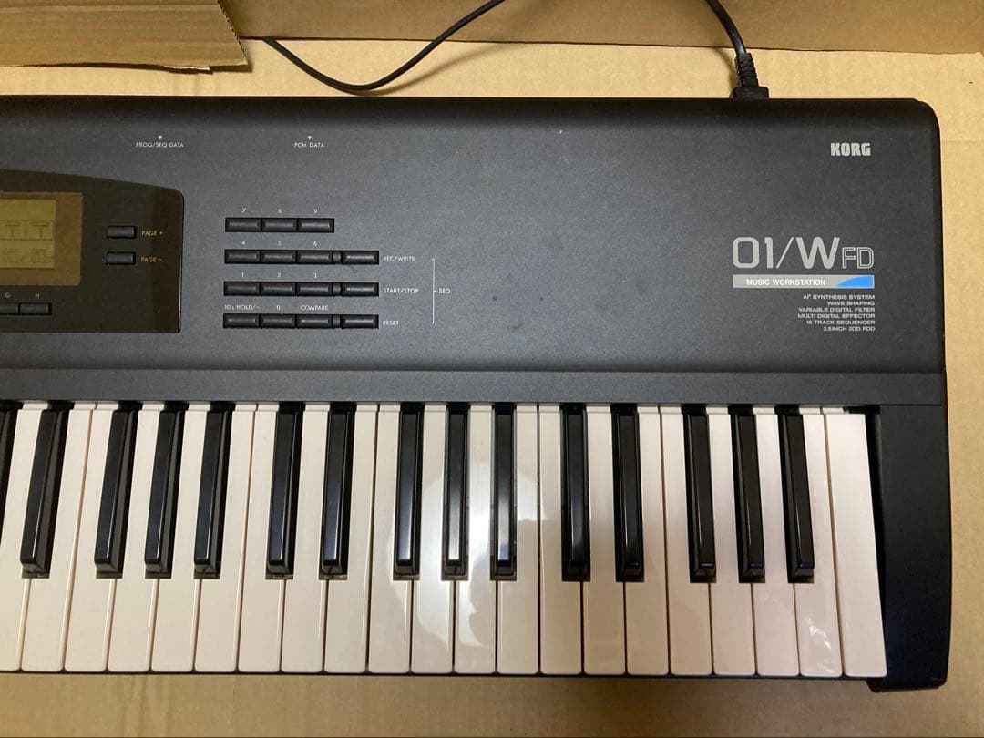 KORG 01/W FD シンセサイザー キーボード コルグ 0711