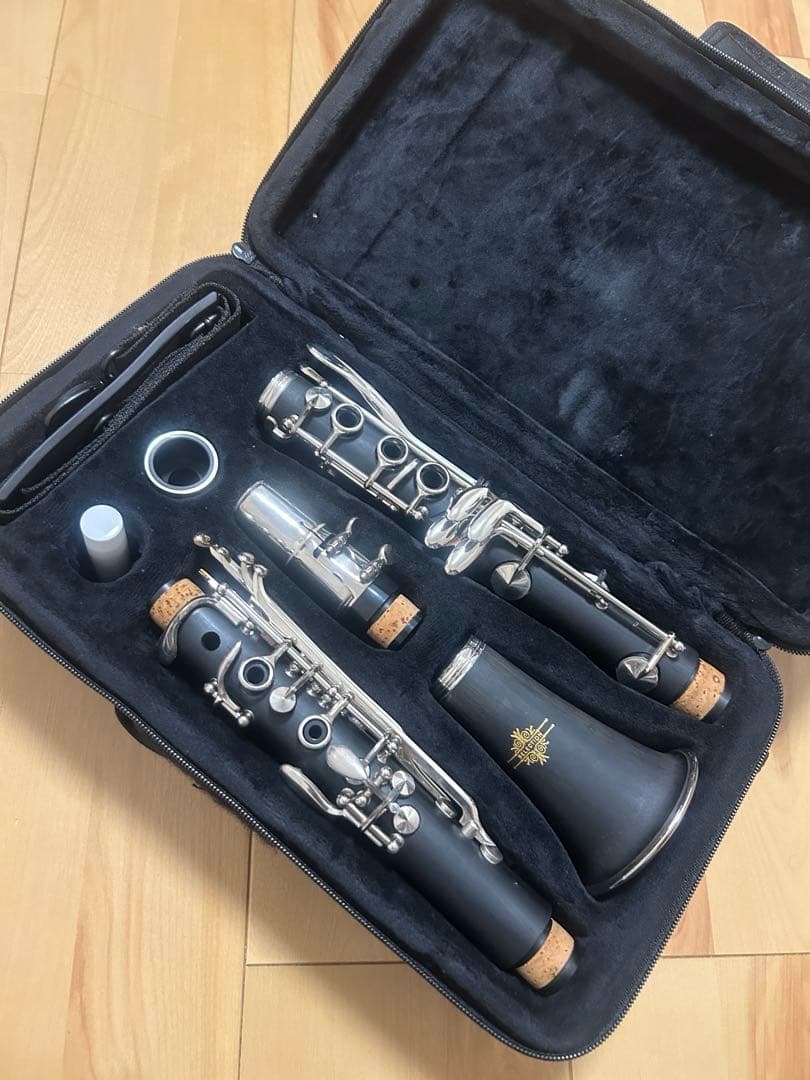 クラリネット本体とケース
