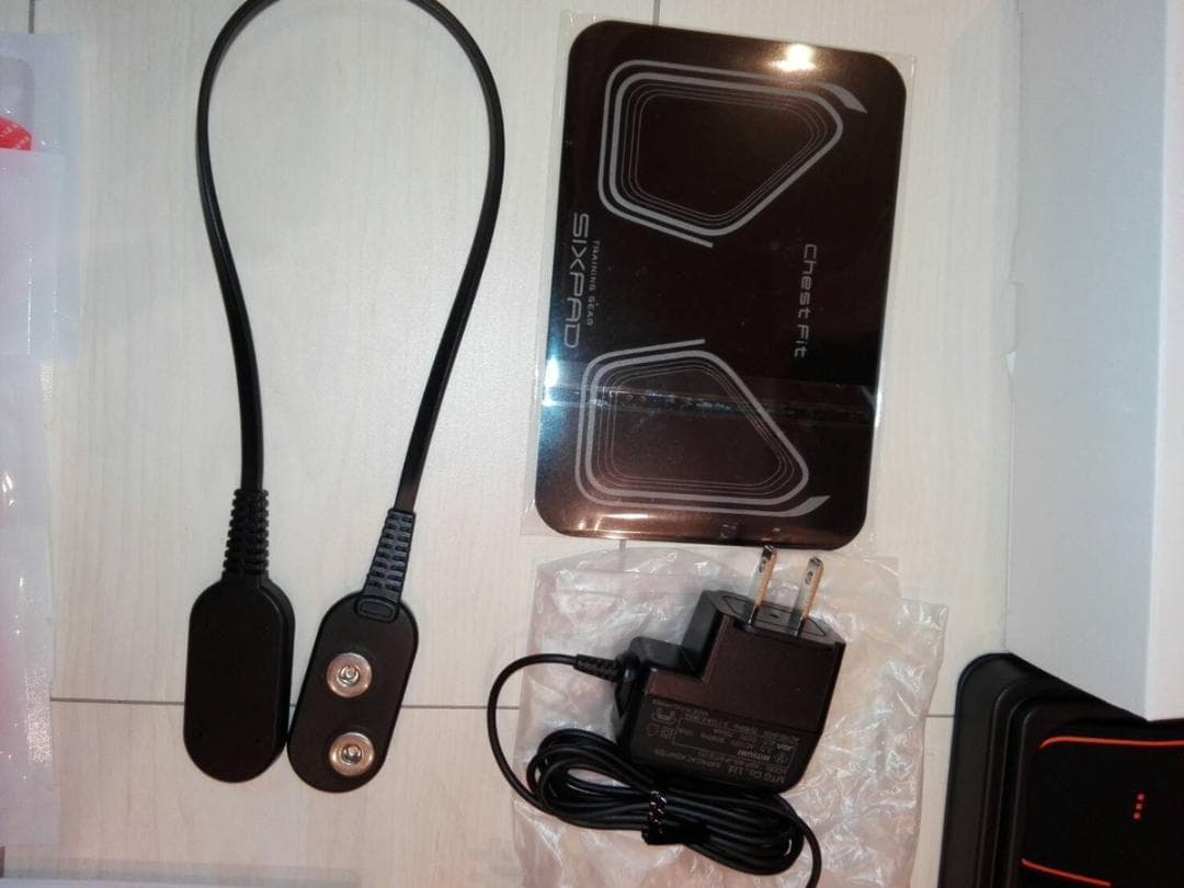 チェストフィット 正規品　シックスパッド SIXPAD