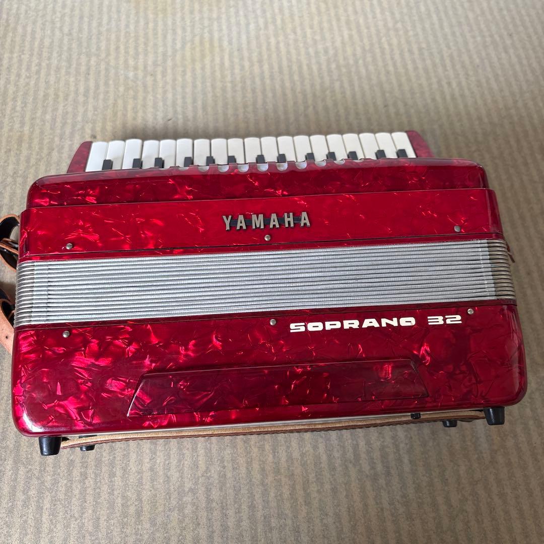 YAMAHA SOPRANO 32 アコーディオン 赤