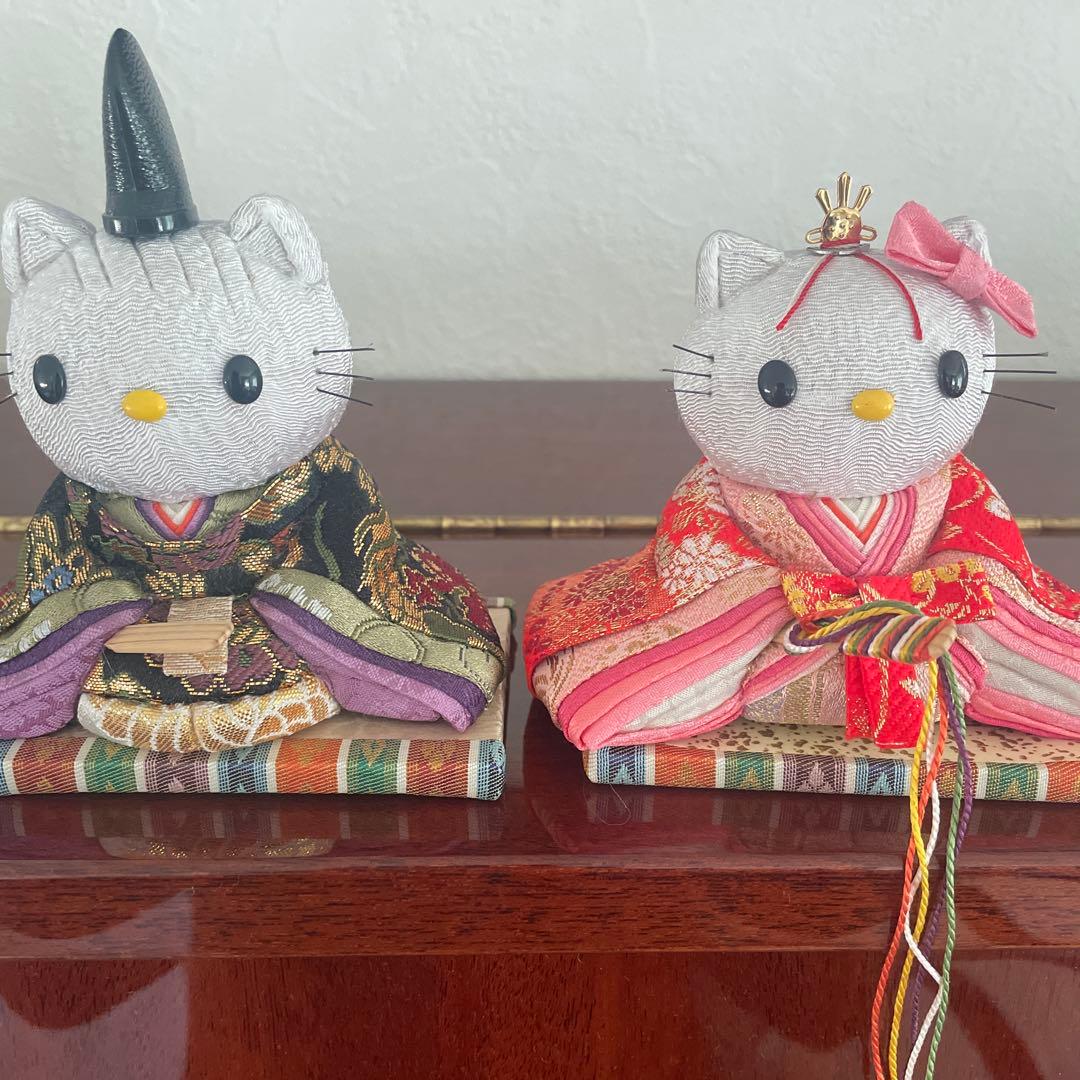 ハローキティ 和風飾り　木目込み雛人形