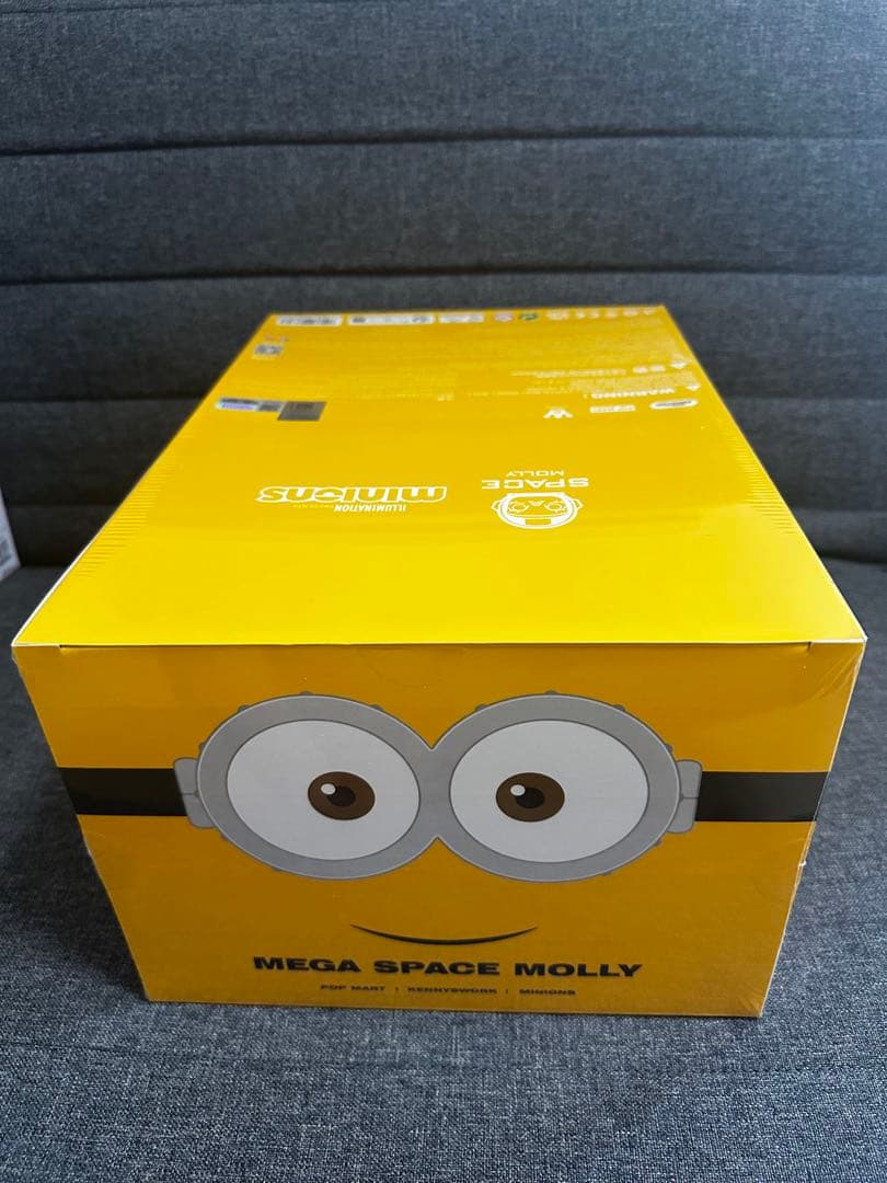 MINIONS SPACE MOLLY 400%（ディスプレイケース付き）