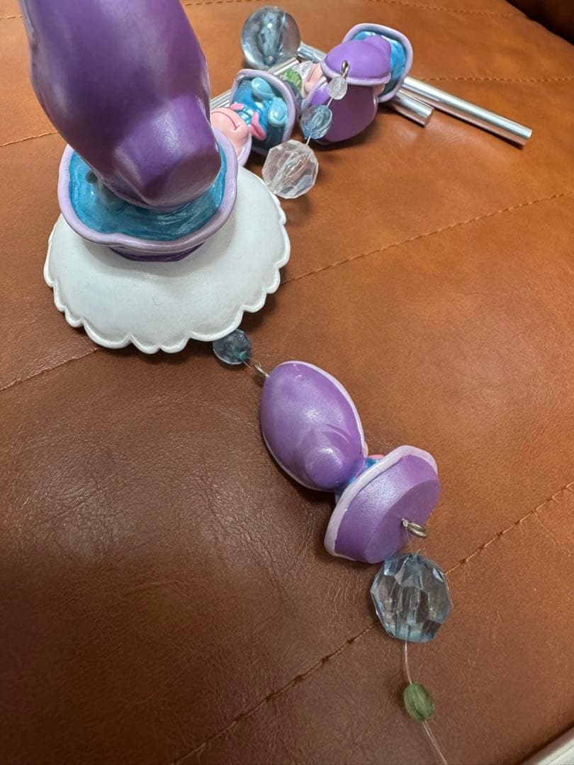 ディズニーストア　ヤングオイスター　不思議の国のアリス　風鈴　サンキャッチャー