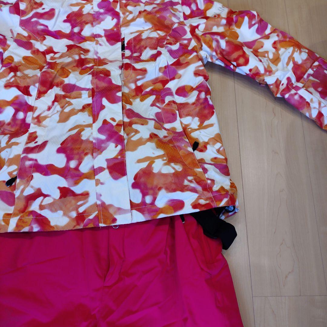 スノーボードウェア ピンク系 カモフラージュ