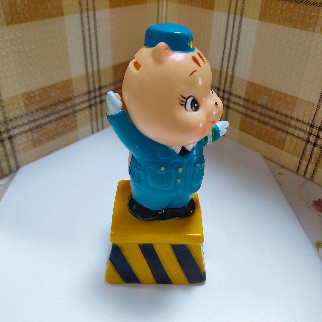 5773#0203　埼玉銀行のリコちゃん貯金箱と絵皿ドイツとポルトガル　0203