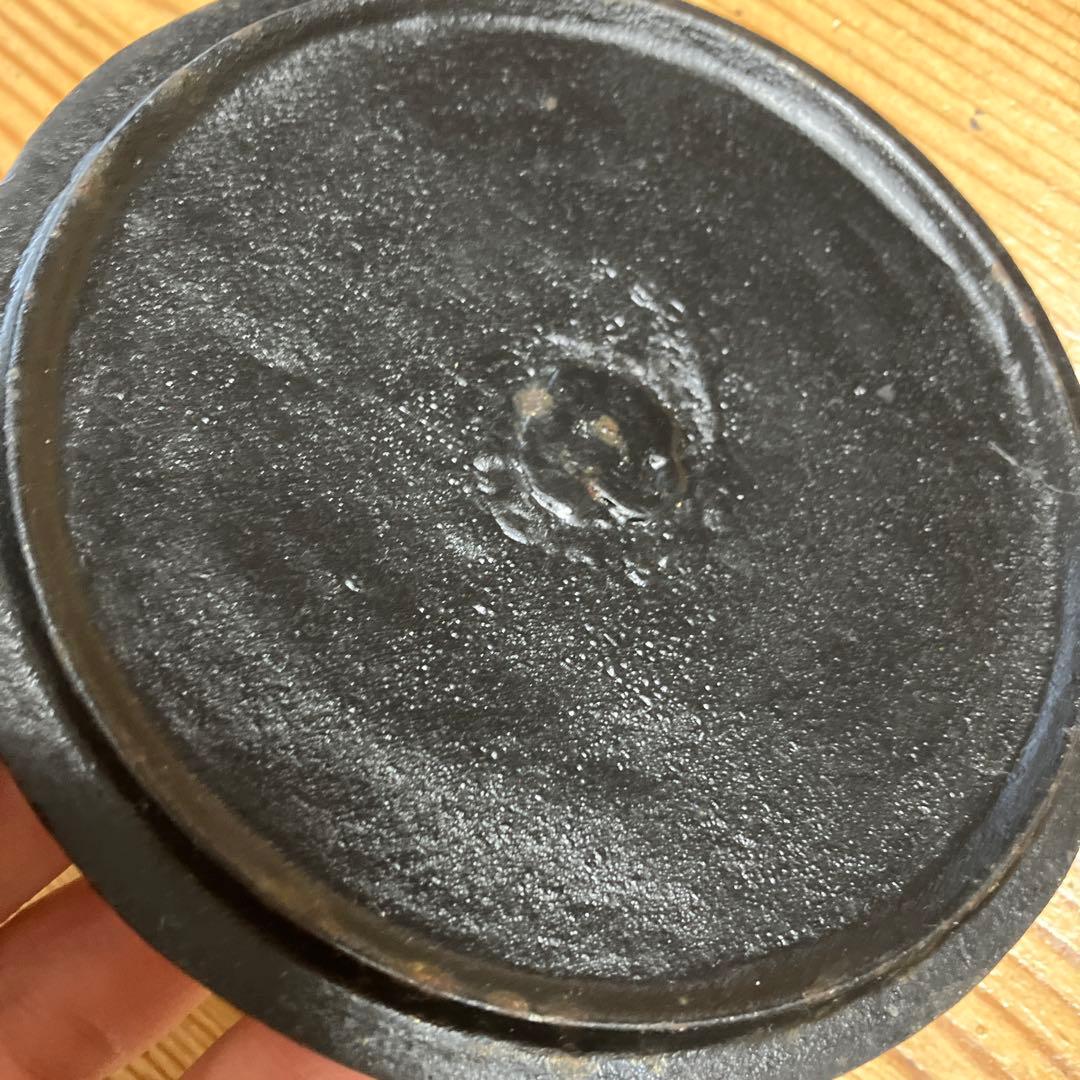 黒　南部鉄瓶 　あられ　松ぼっくり　童仙人作