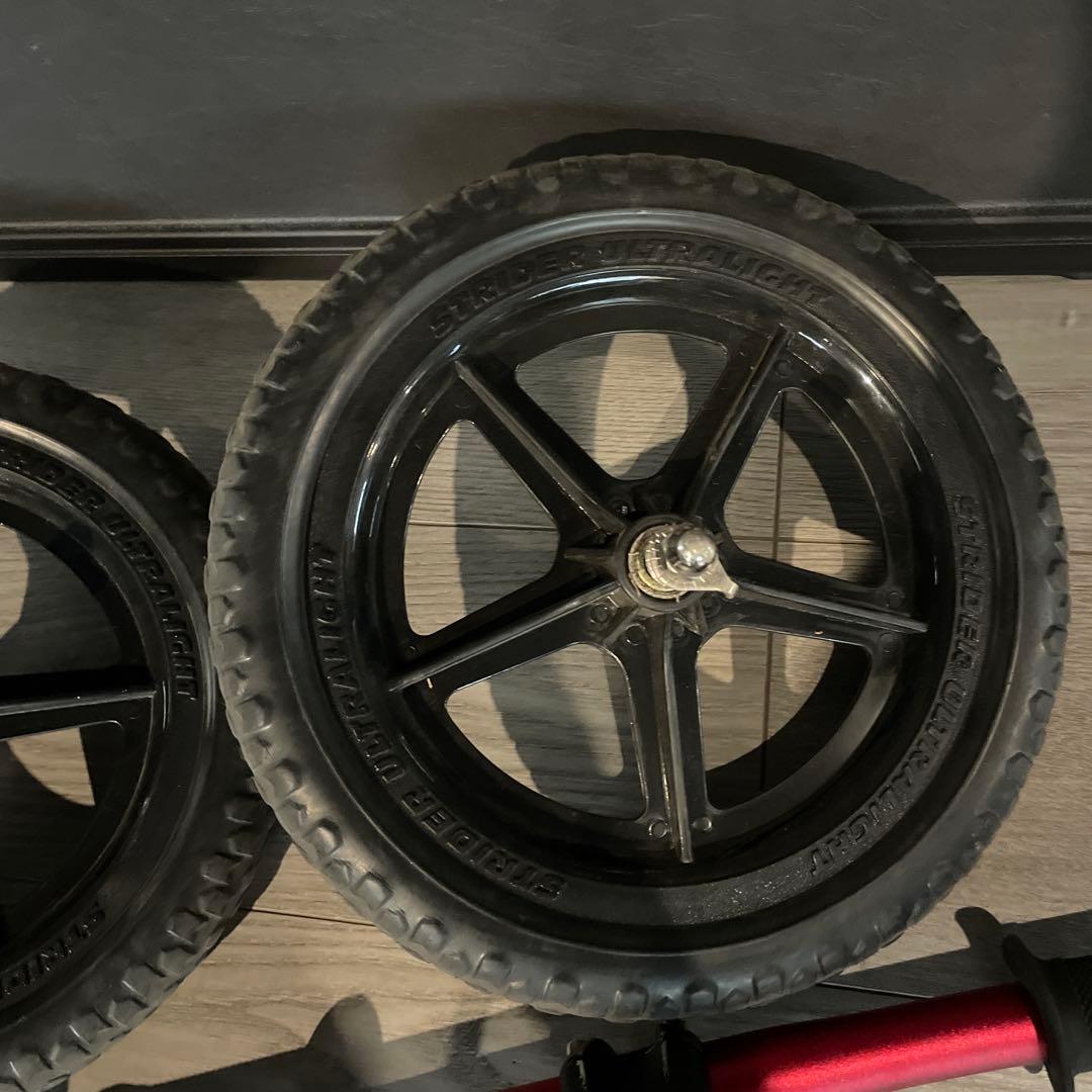 ストライダー　パーツ　サドル　ハンドル　タイヤ