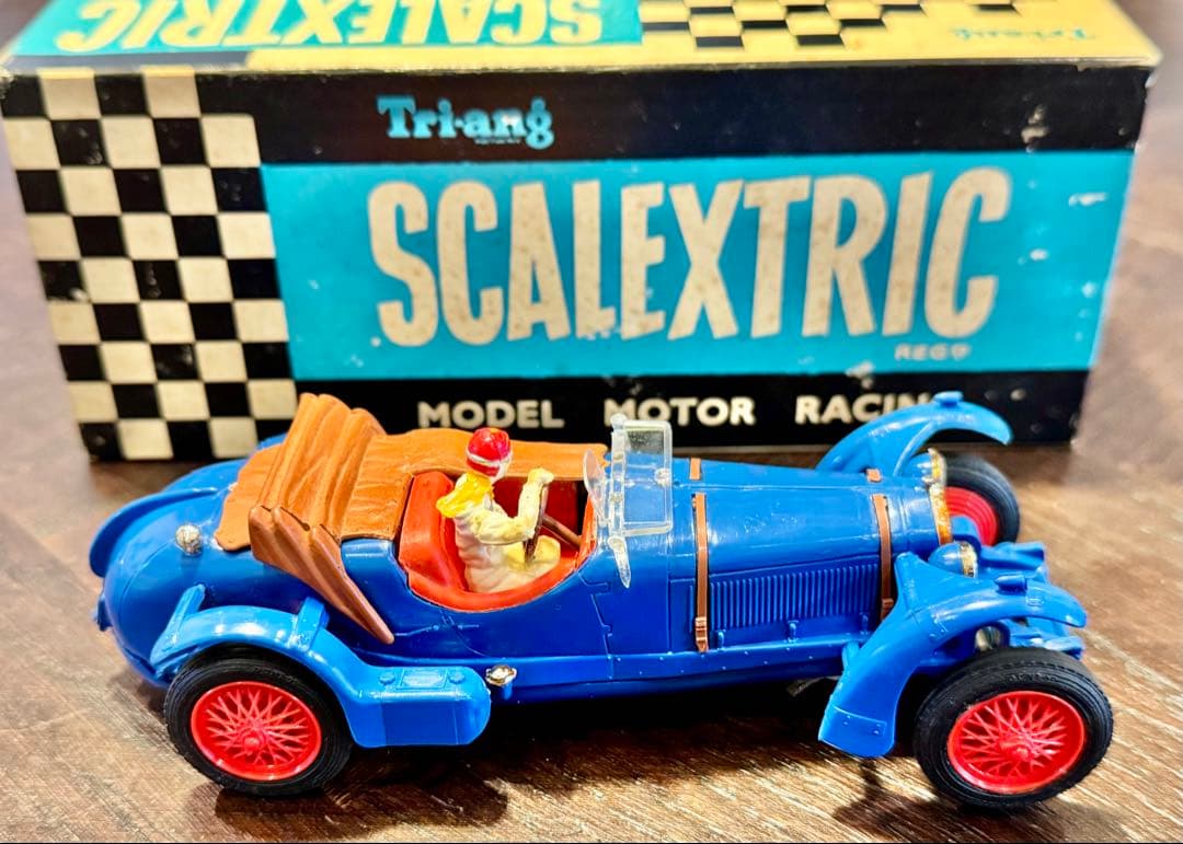 scalextricスケーレックスC65アルファロメオ 1933 スロットカー