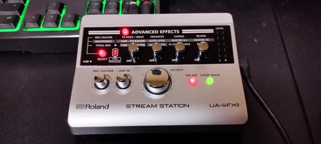 ROLAND UA-4FX2 オーディオインターフェース