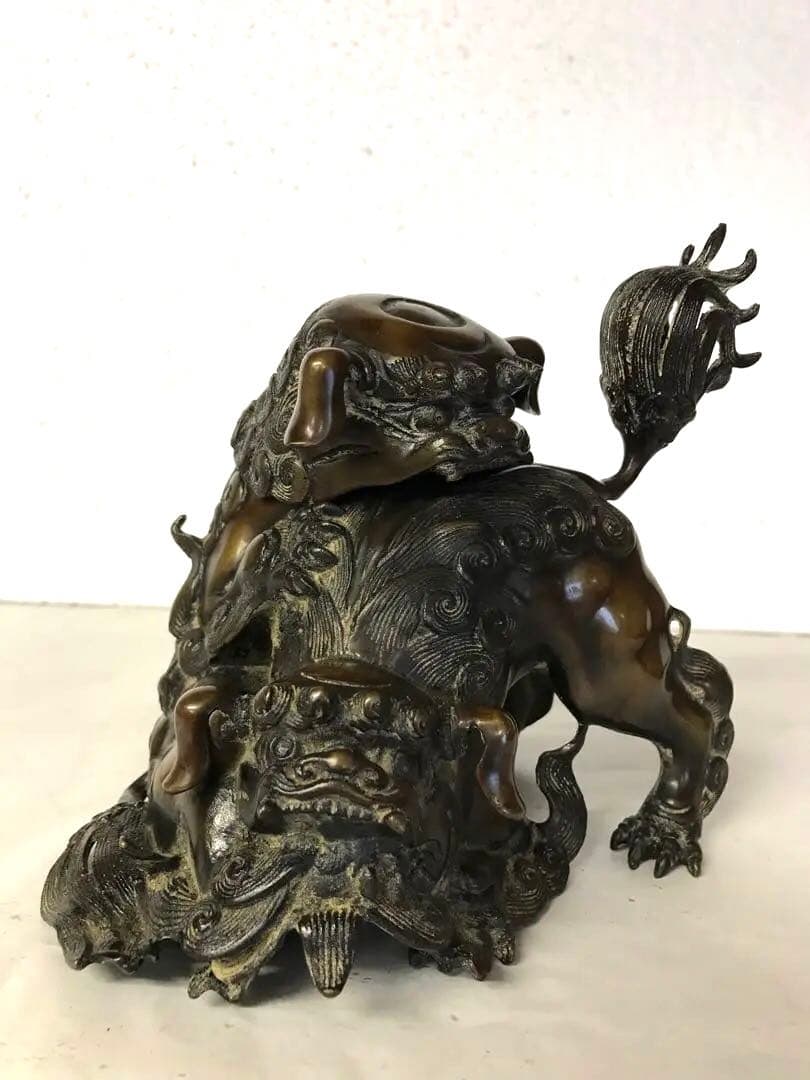 [銅器] 香炉：戯獅子