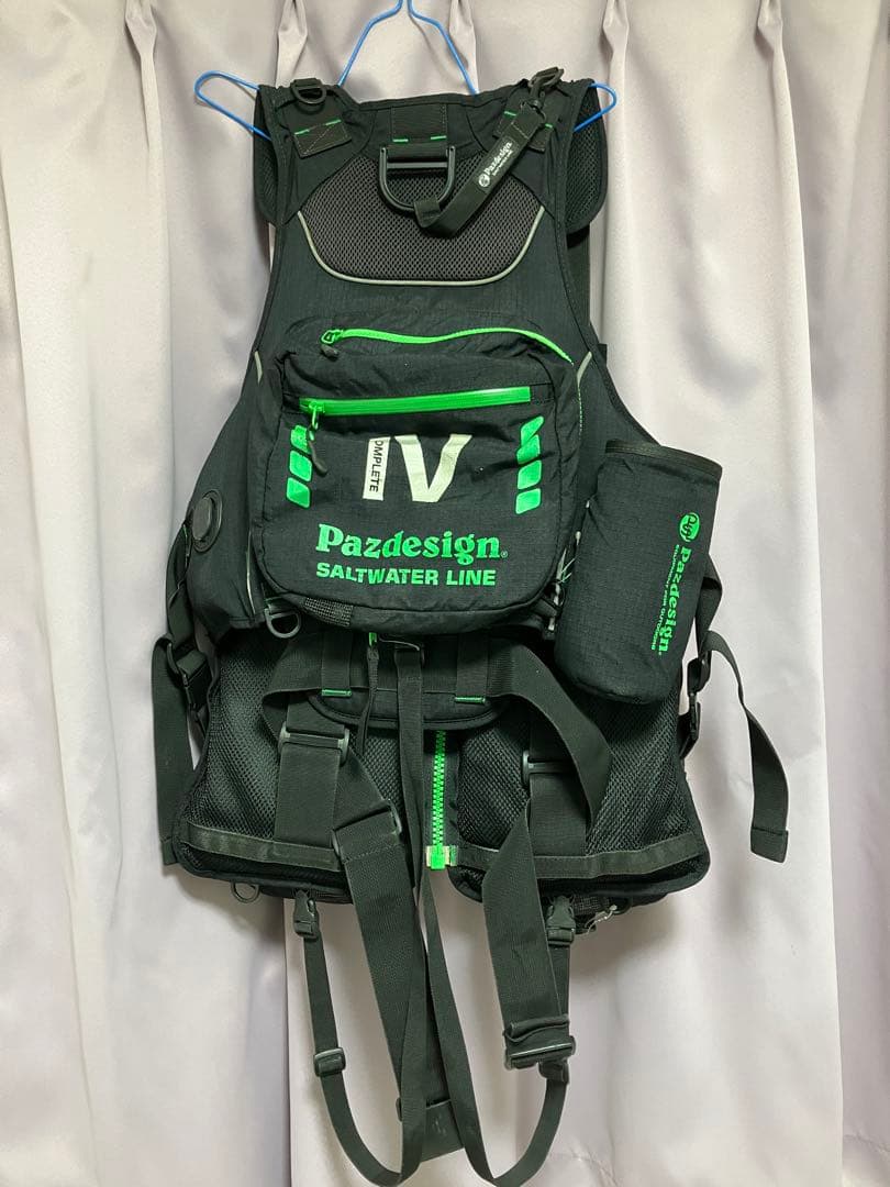 Pazdesign フィッシングベスト ブラック/グリーン