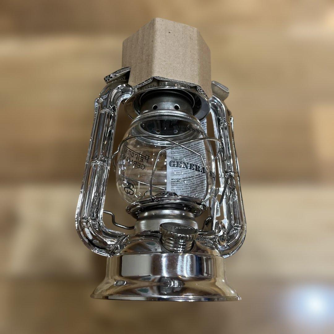 STUSSY Livin' × PETROMAX hl1 ストームランタン