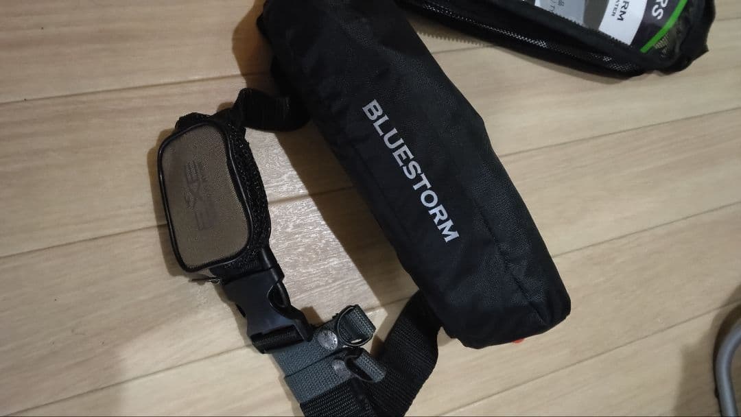 BLUESTORM BSJ-9320RS ライフジャケット TYPE A 赤と黒