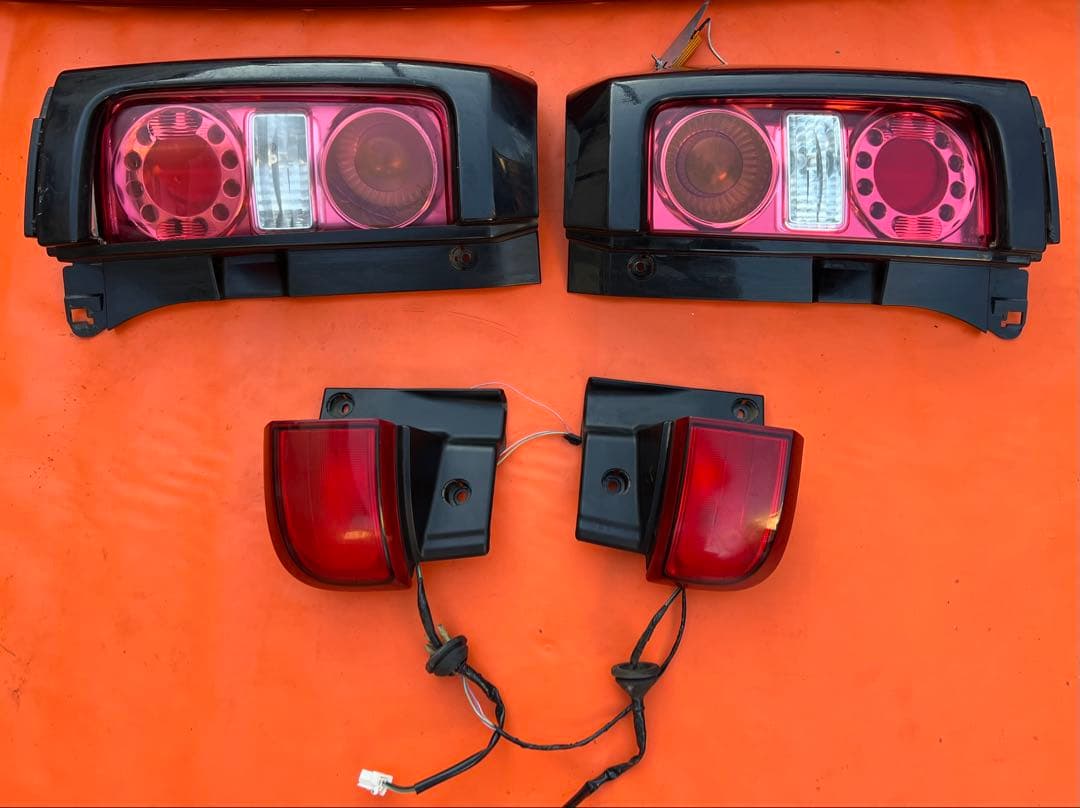 日産E51 Z34 エルグランド ICHIKOH D005 ライト　テールランプ