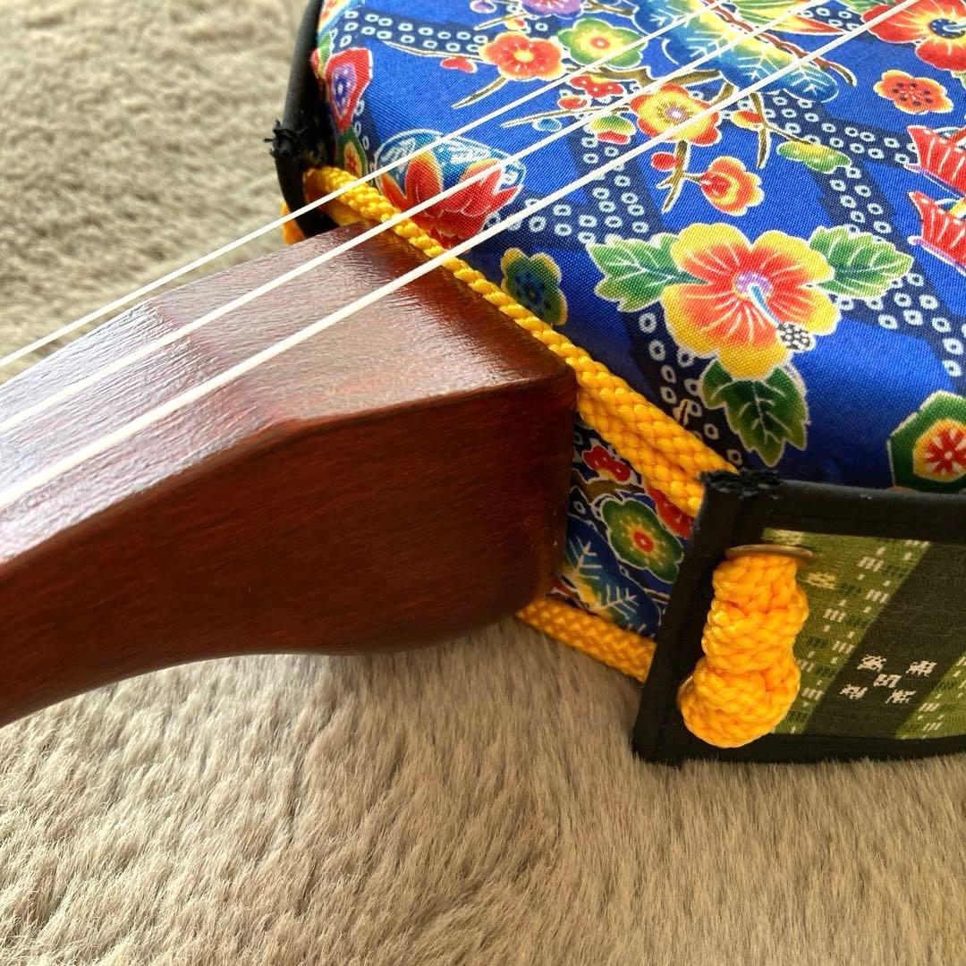 ウッド三線　ほぼ新品　美品　木製