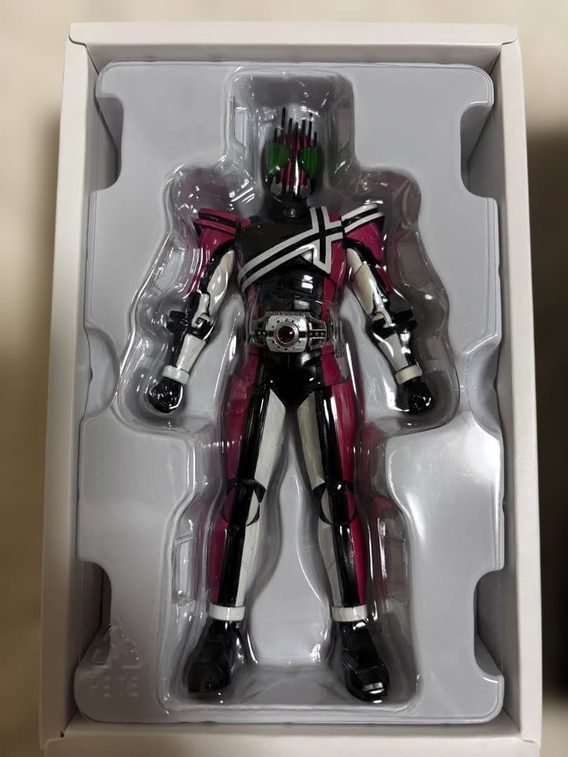 S.H.Figuarts 仮面ライダーディケイド　真骨彫製法　50th 50周年