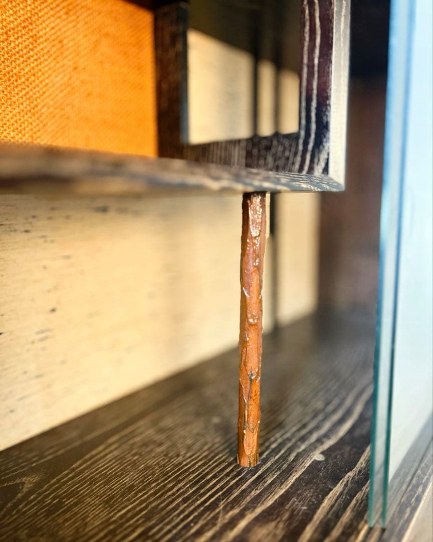 鎌倉彫 飾り棚 古家具 ガラス戸 昭和期 和家具 キャビネット