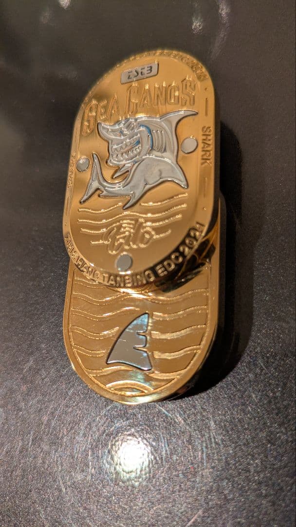 【新品未使用】Sharkスライダー GOLD　 フィジェットトイ　EDC