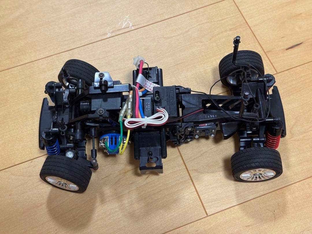 【タッチ】ラジコン 1/10 フィアット 500 ドリフト ドリラジ