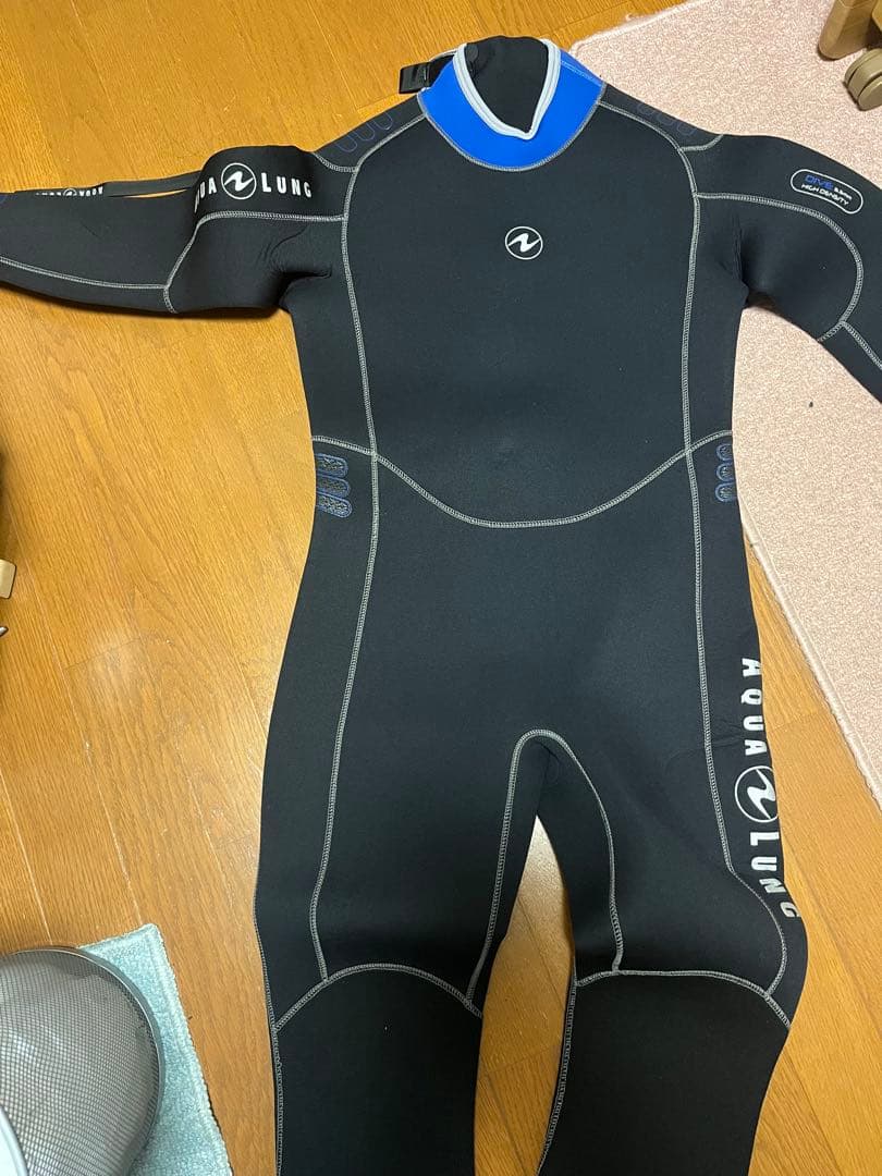 AQUA LUNG ウェットスーツ Sサイズ
