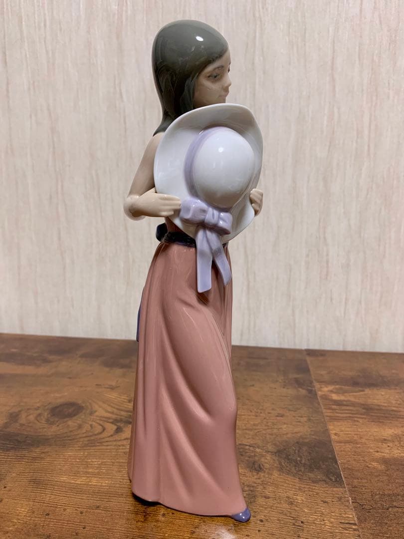 【箱付美品】スペイン リヤドロ #5007 Bashful Girl 内気な少女