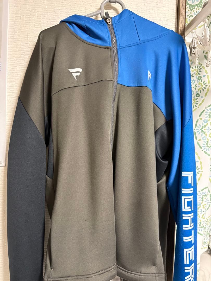 日本ハムオンフィールドトレーニングジャケット青黒ノリ