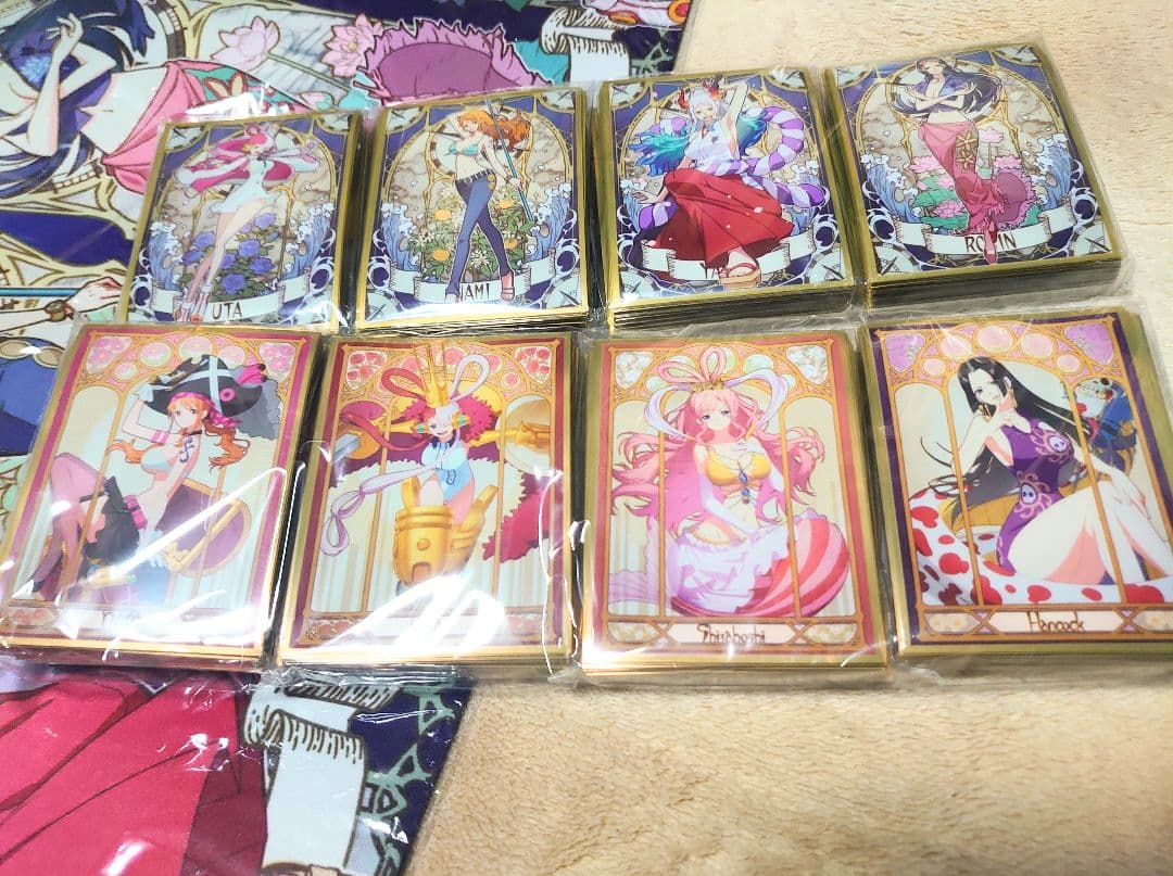 混沌の女神様 ワンピースカードスリーブ(ミュシャ風８種類)&プレイマット