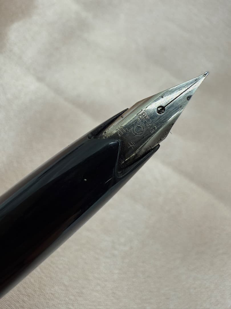 d*3様 万年筆　ペン先18K-WG