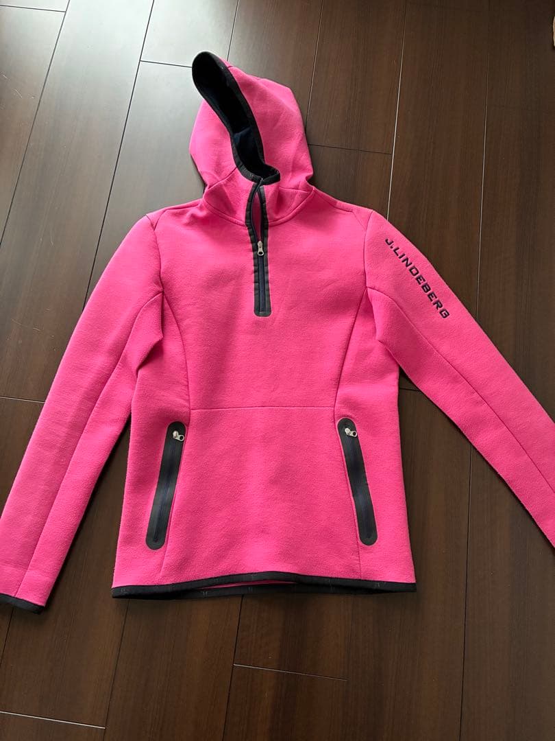 J.LINDEBERG フード付きピンクパーカー