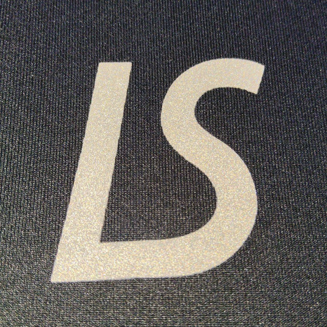 ミッキーです。　　Mサイズ 美品【ルースイソンブラ】SINGLE FACE