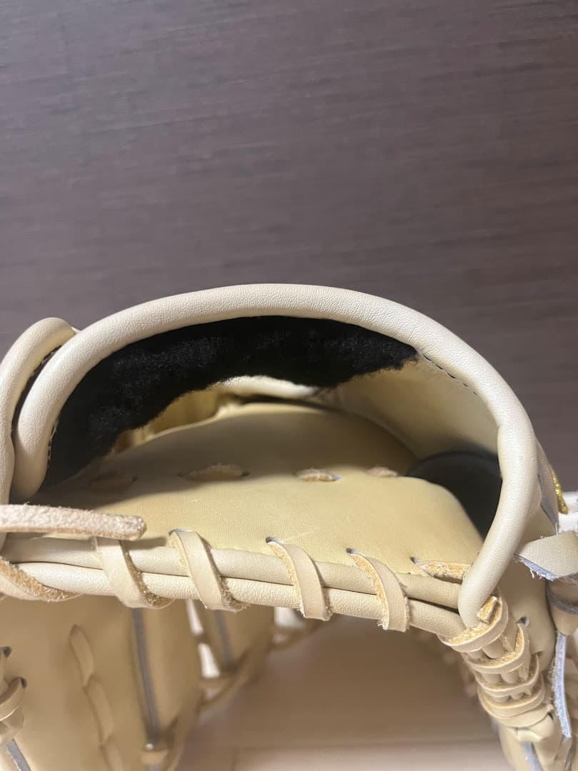 大幅値下げしました　未使用品　AG 特殊重心グローブ　投手特化　日本製