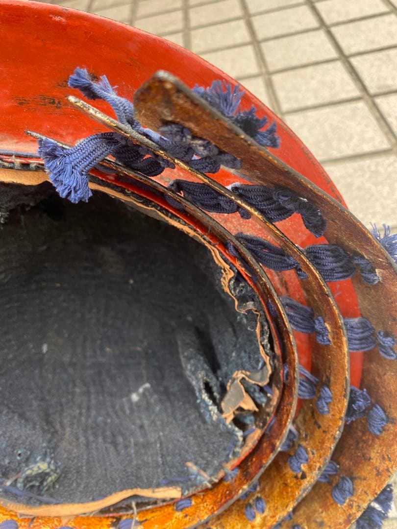 古い兜　ももなり兜？　甲冑　アンティーク　インテリア　時代武具　漆