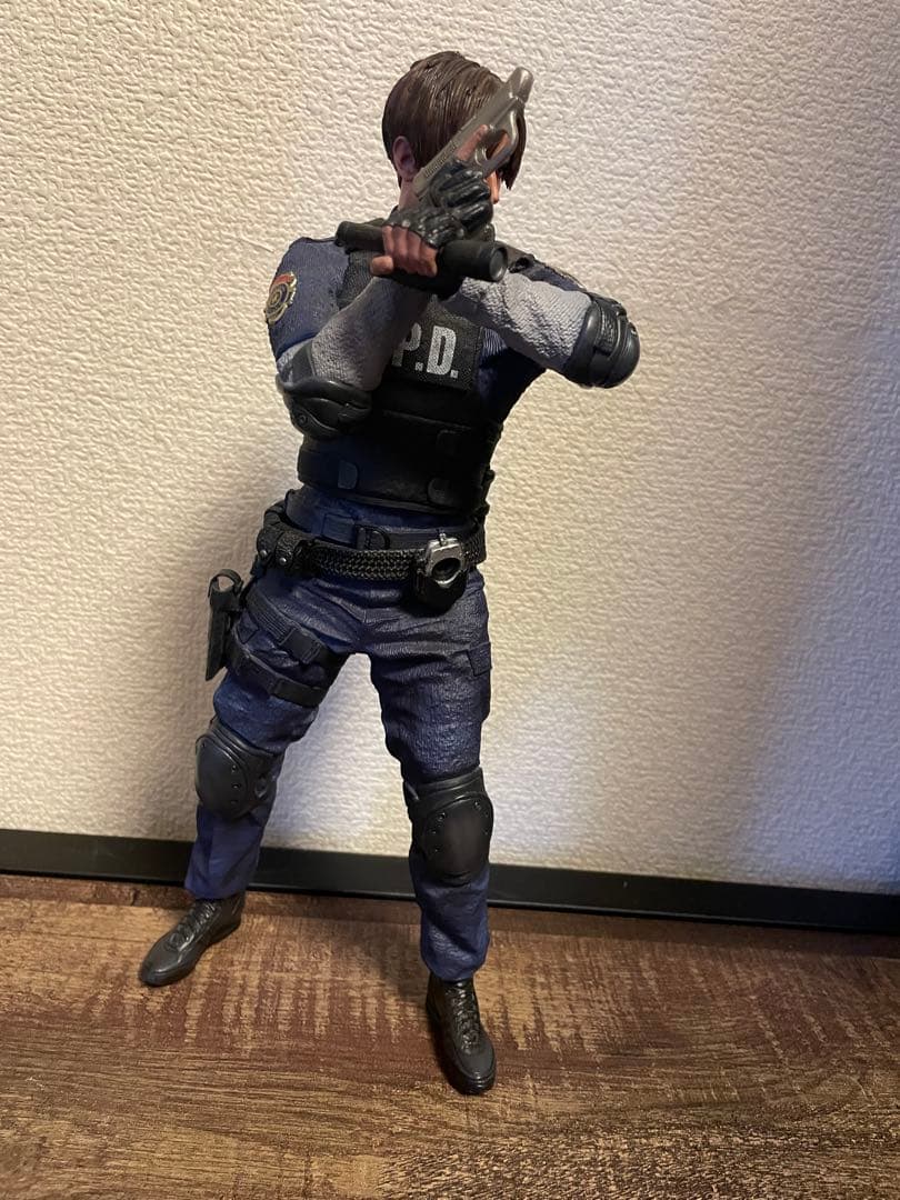 レオン・S・ケネディ フィギュア バイオハザードRE2 コレクターズエディション