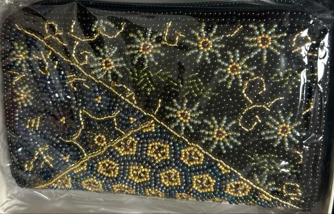 新品未使用 柏ビーズ ラウンド小財布099黒帯柄ビーズ刺繍