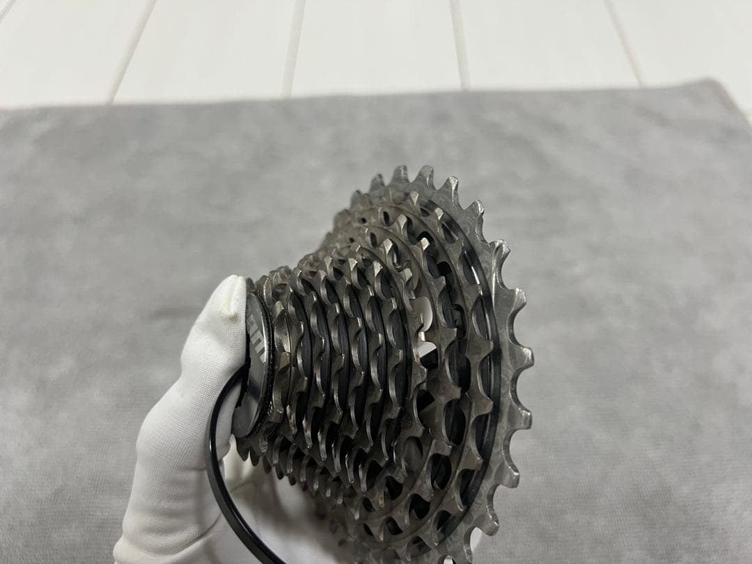 SRAM RED 11Sスプロケット 11-28T XG1190
