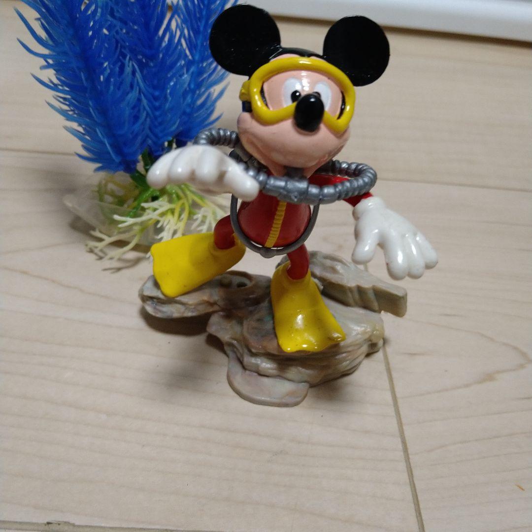 ディズニー　ミッキーマウス　アクアリウム　水槽